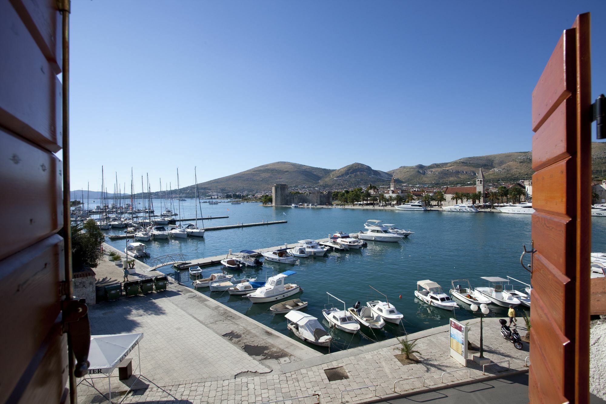 Apartments Riva Τρογκίρ Εξωτερικό φωτογραφία
